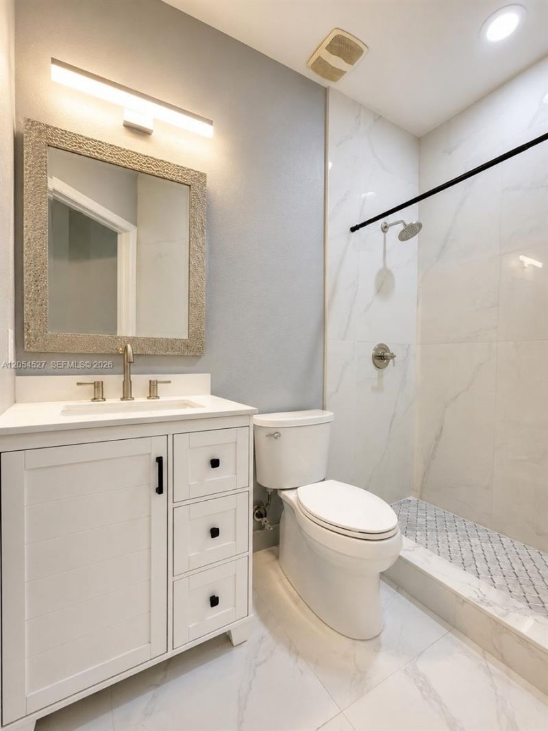 11002 NW 83rd St, Unit 213, Doral, FL 33178 Photo
