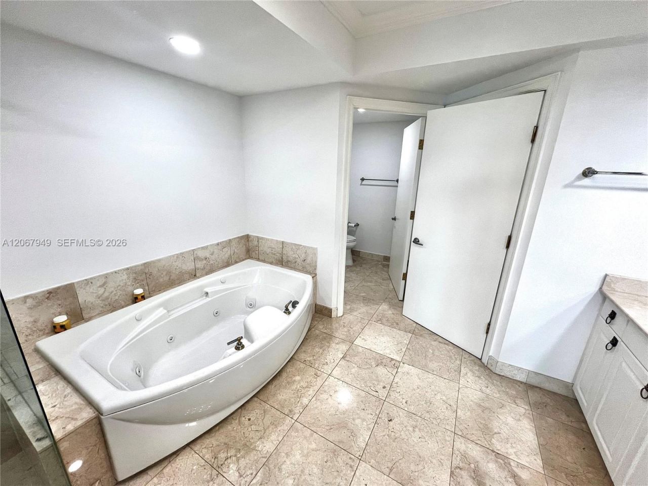 3201 NE 183rd St , Unit 2305, Aventura, FL 33160 Photo