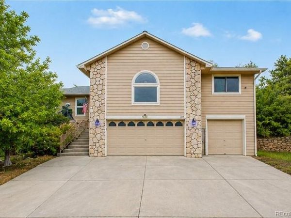 395 Dawson Court, Castle Rock, CO 80104