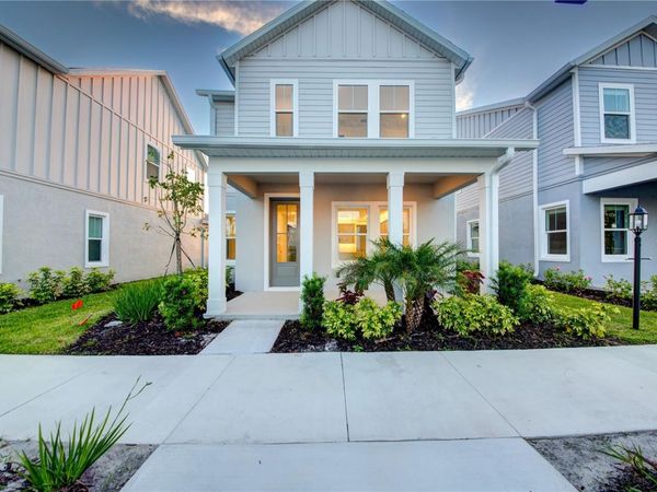 140 THORNE LANE , LAKEWOOD RANCH, FL 34240