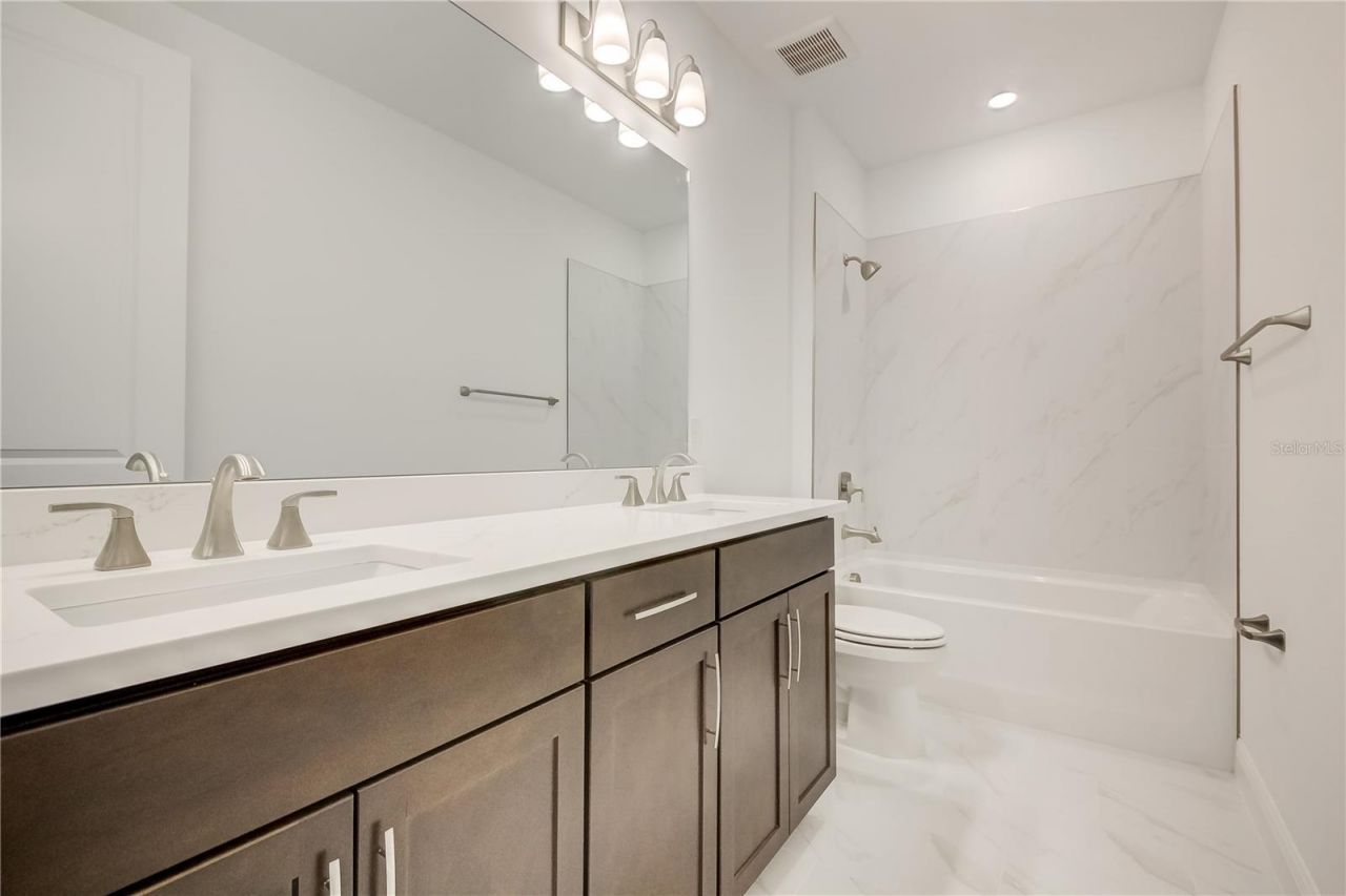 9131 Walcott Lane, Lakewood Ranch, FL 34240 Photo