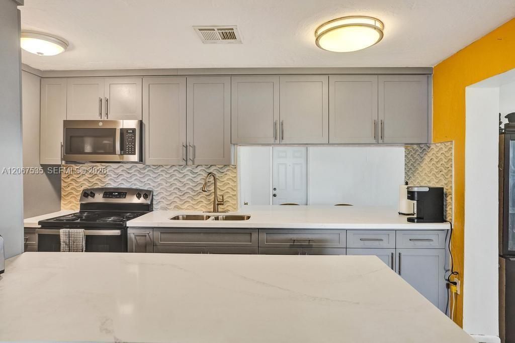 16520 NW 18th Ave, Miami Gardens, FL 33054 Photo