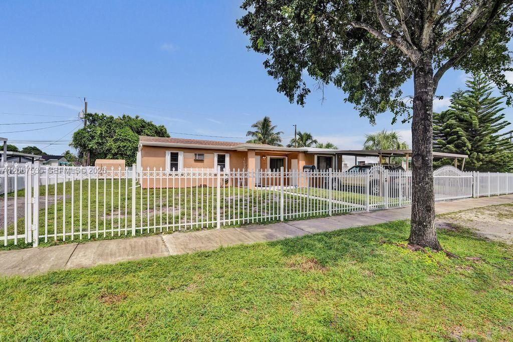16520 NW 18th Ave, Miami Gardens, FL 33054 Photo