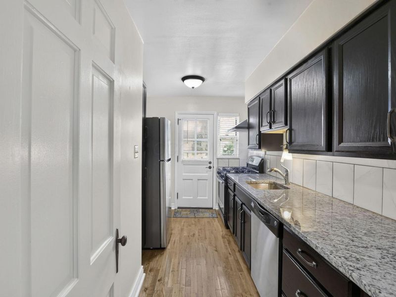 802 Kenwick Road, Columbus, OH 43209 Photo 16