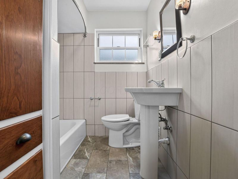 802 Kenwick Road, Columbus, OH 43209 Photo 21