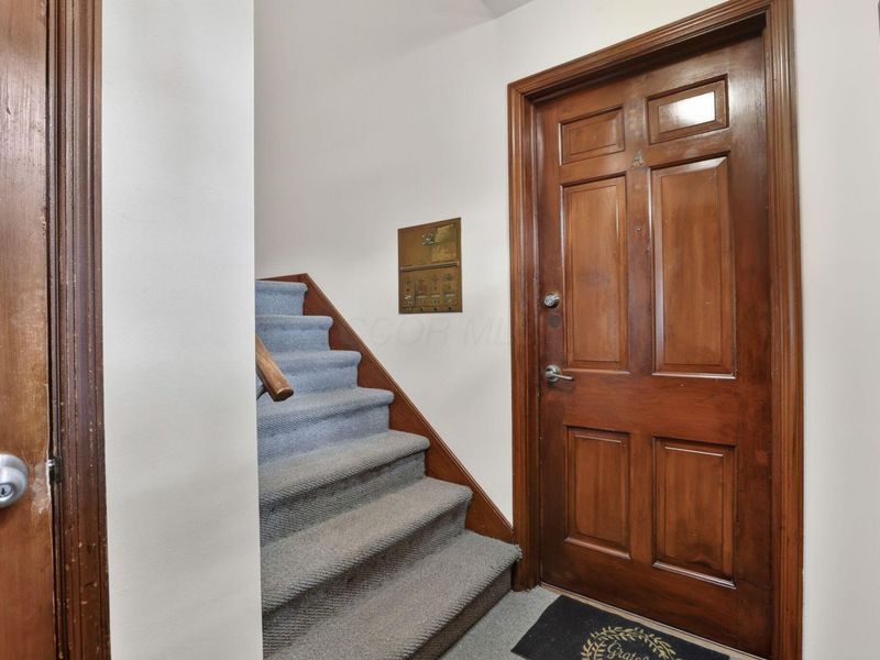 802 Kenwick Road, Columbus, OH 43209 Photo 4