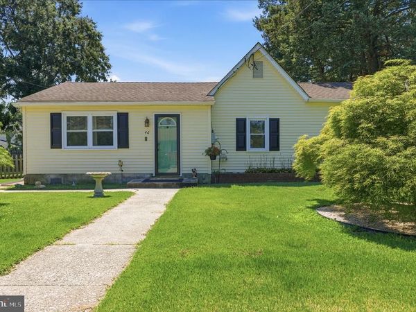 46 W VINE STREET, GIBBSTOWN, NJ 08027