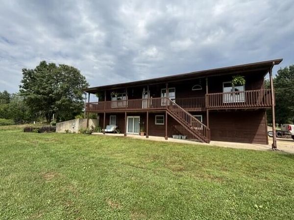 8700 Hartley Road, Hallsville, MO 65255
