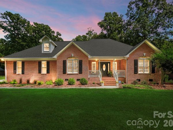 7627 Maple Bluff Lane, Concord, NC 28025