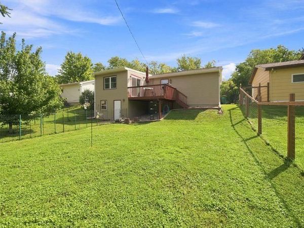 912 S 3rd Avenue, Albert Lea, MN 56007