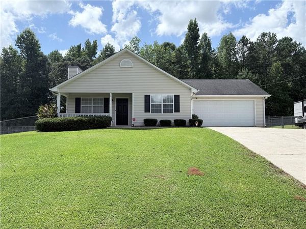 120 Pleasant Hills Drive , Covington, GA 30016