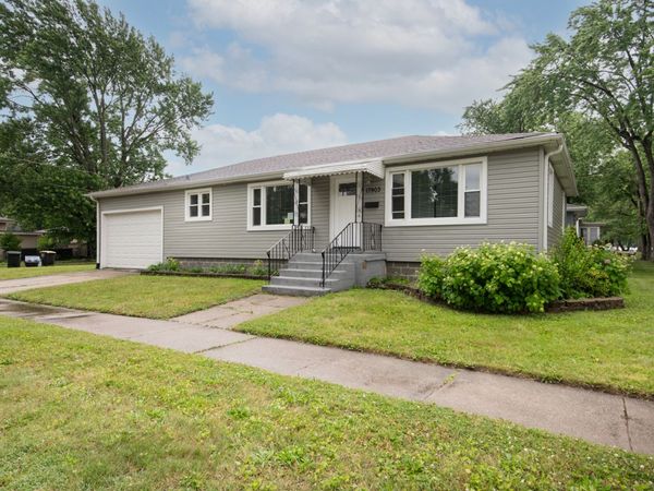 17903 Park Avenue , Lansing, IL 60438