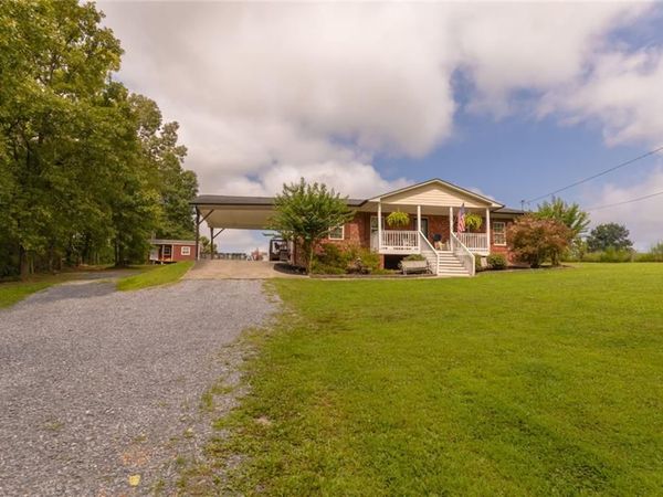 3789 Collard Valley Road , Cedartown, GA 30125