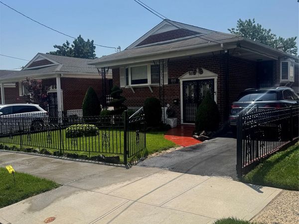 18618 140th Avenue , Springfield Gardens, NY 11413