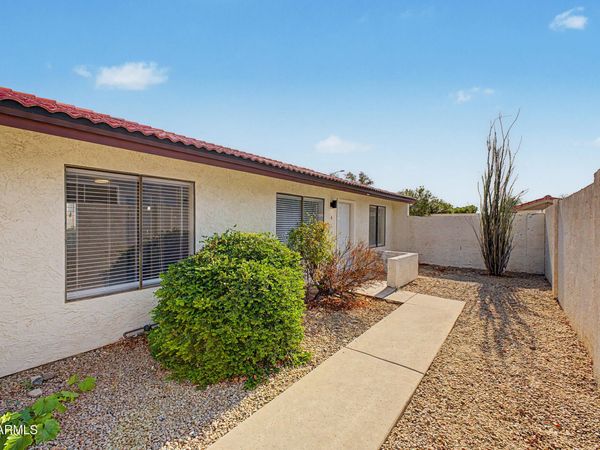 2824 E WALTANN Lane, Unit 4, Phoenix, AZ 85032