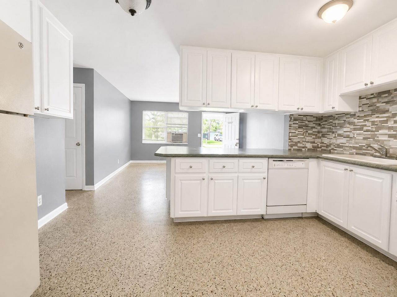503 SE Flamingo Avenue, Stuart, FL 34996 Photo