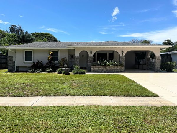 330 NE SOLIDA Drive, Port St. Lucie, FL 34983