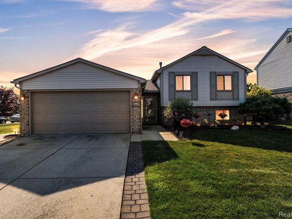 22672 Woodcreek Drive , Brownstown Township, Mi 48134