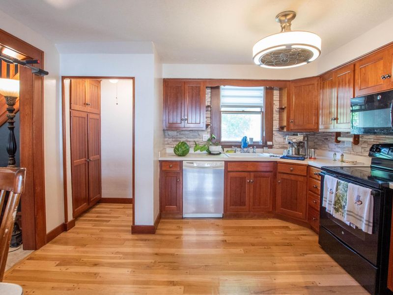 92 N Union Street, London, OH 43140 Photo 11