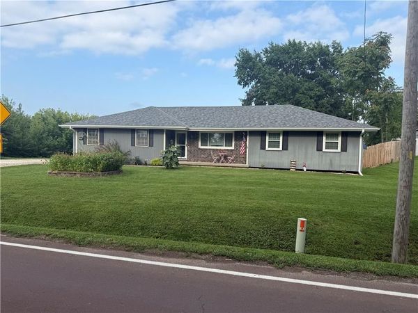 7011 State Route 371 Highway, St Joseph, MO 64504