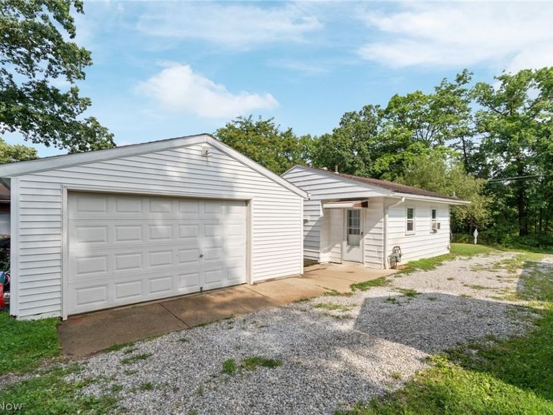 2964 Pressler Road, Uniontown, OH 44685 Photo 17