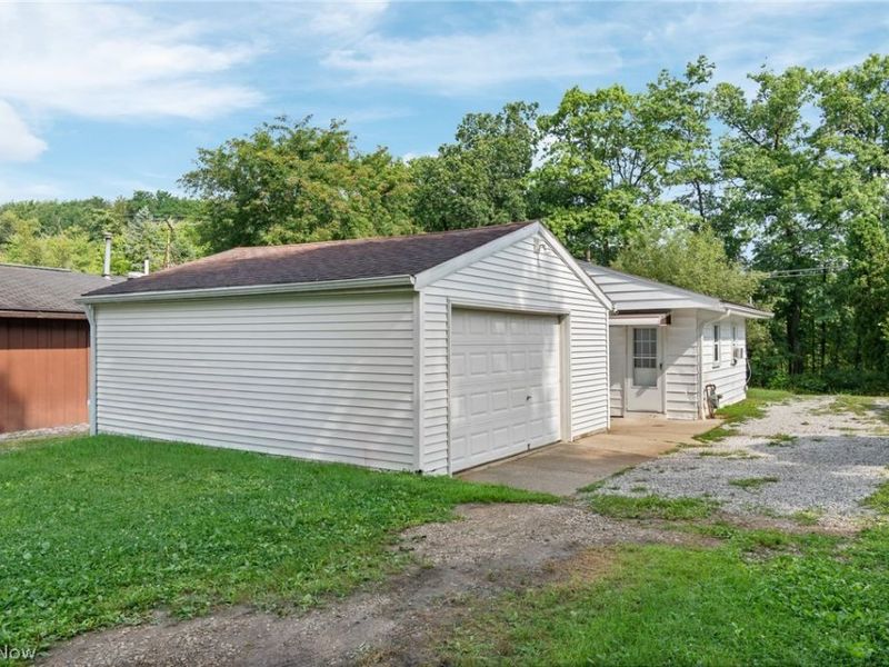 2964 Pressler Road, Uniontown, OH 44685 Photo 20