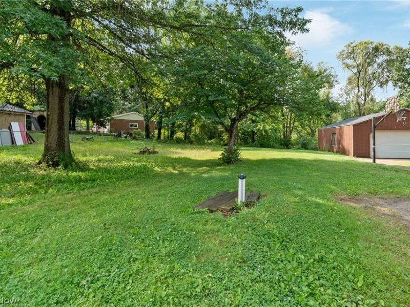 2964 Pressler Road, Uniontown, OH 44685 Photo 21
