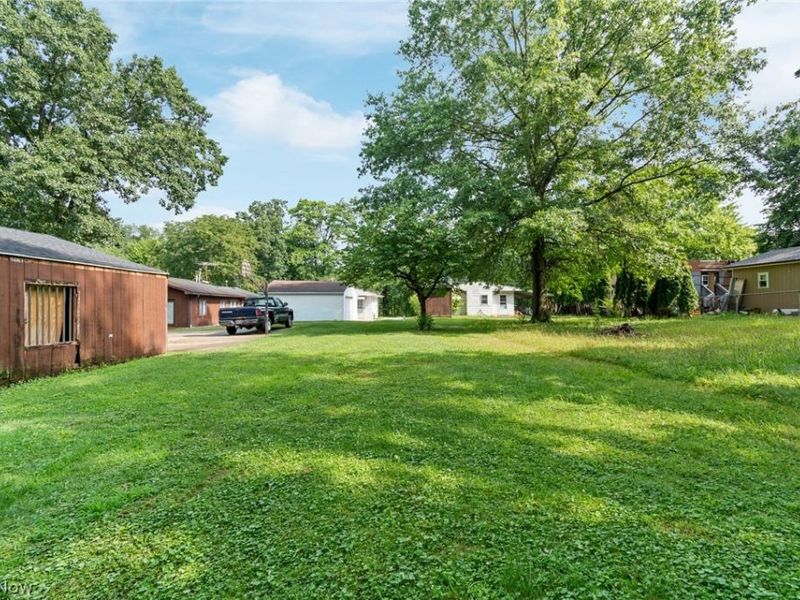 2964 Pressler Road, Uniontown, OH 44685 Photo 23