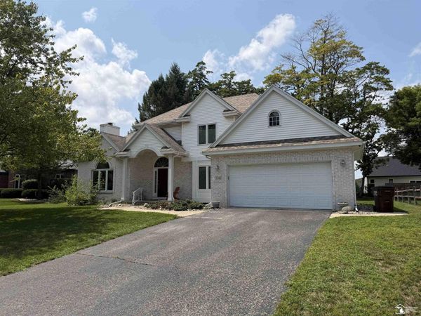 7365 Hidden Valley Drive, Lambertville, MI 48144