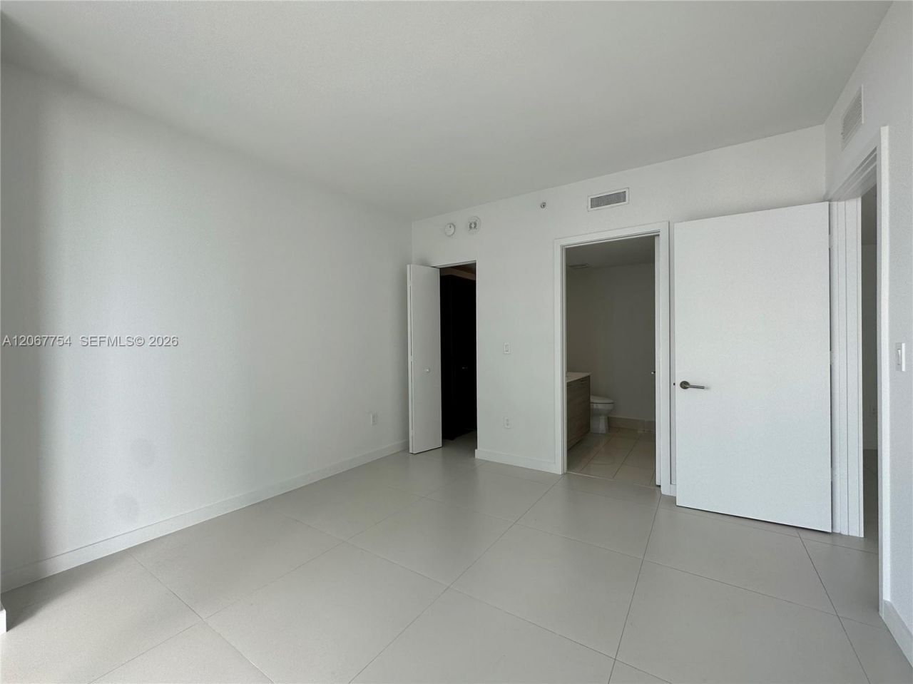 1300 S Miami , Unit 4209, Miami, FL 33130 Photo