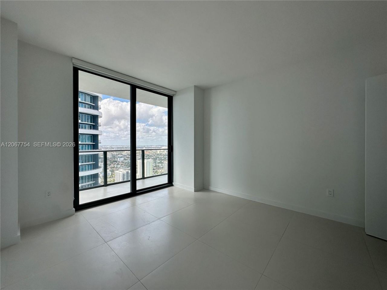 1300 S Miami , Unit 4209, Miami, FL 33130 Photo