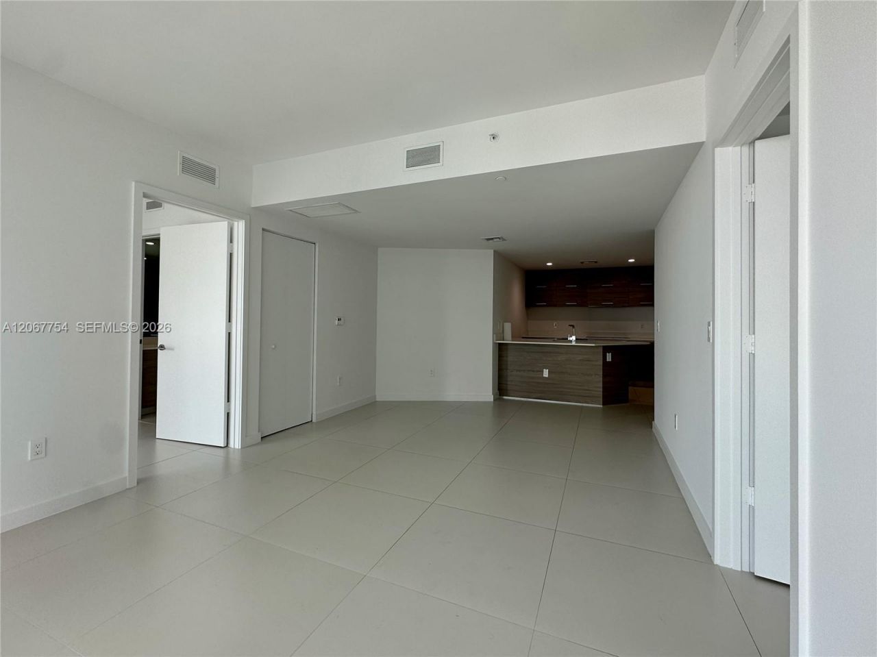 1300 S Miami , Unit 4209, Miami, FL 33130 Photo