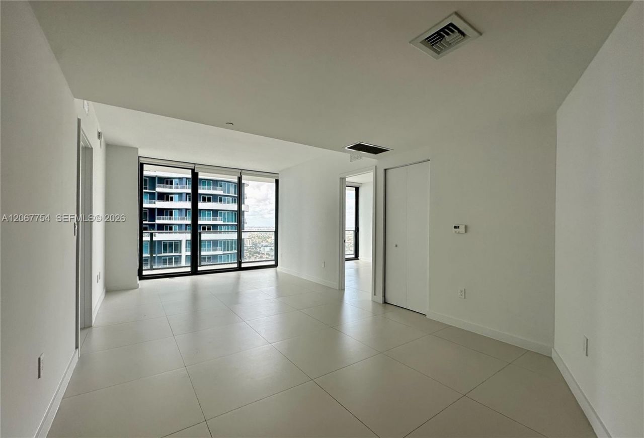 1300 S Miami , Unit 4209, Miami, FL 33130 Photo