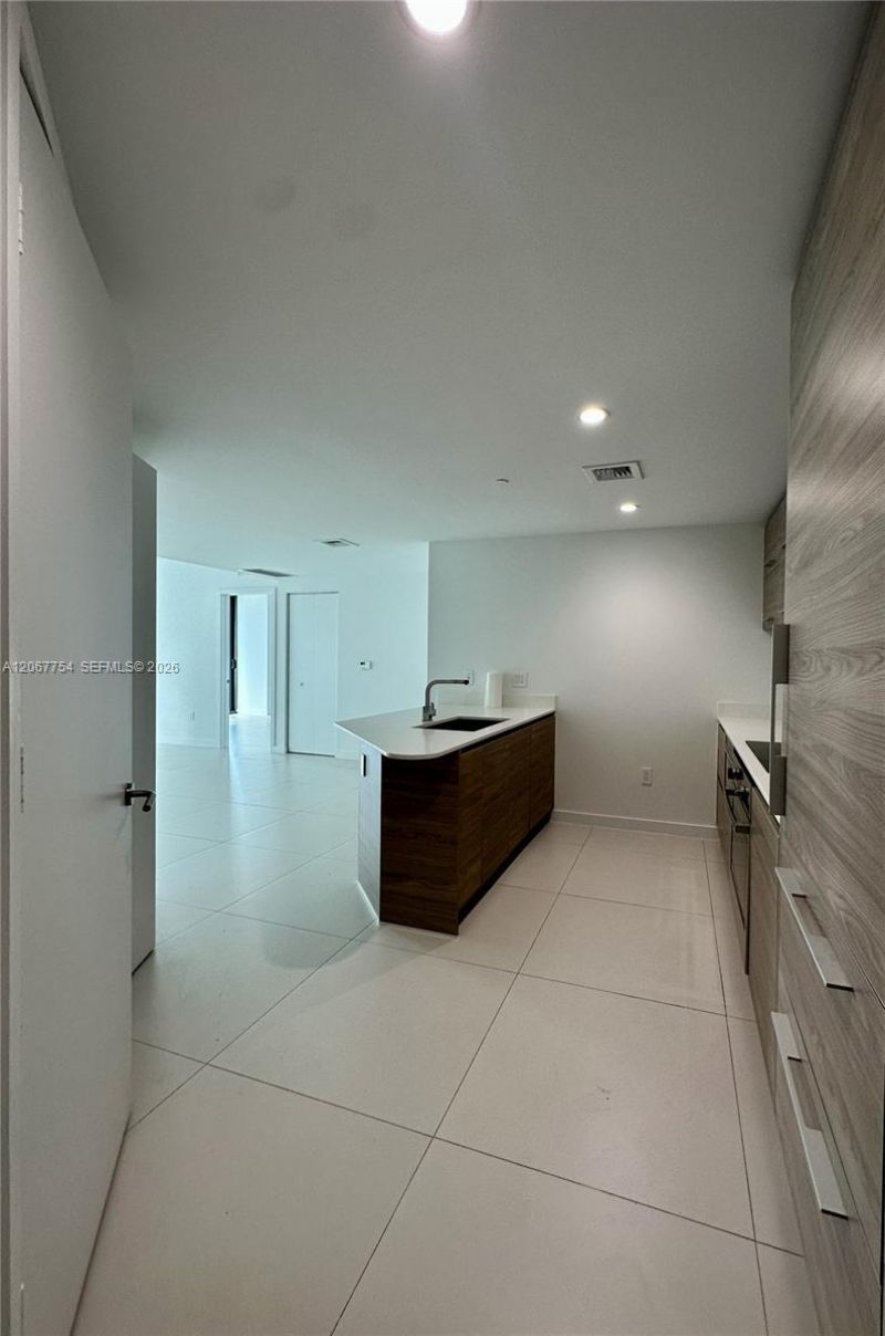 1300 S Miami , Unit 4209, Miami, FL 33130 Photo