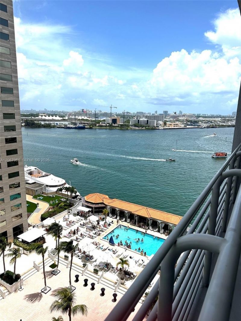 335 S Biscayne Blvd , Unit 1802, Miami, FL 33131 Photo