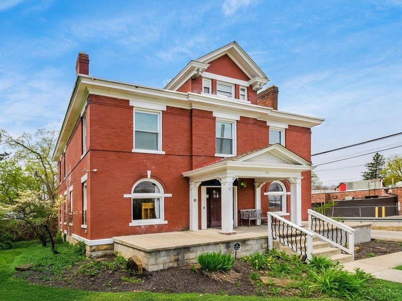 797 N Nelson Road, Columbus, OH 43219 Photo 2