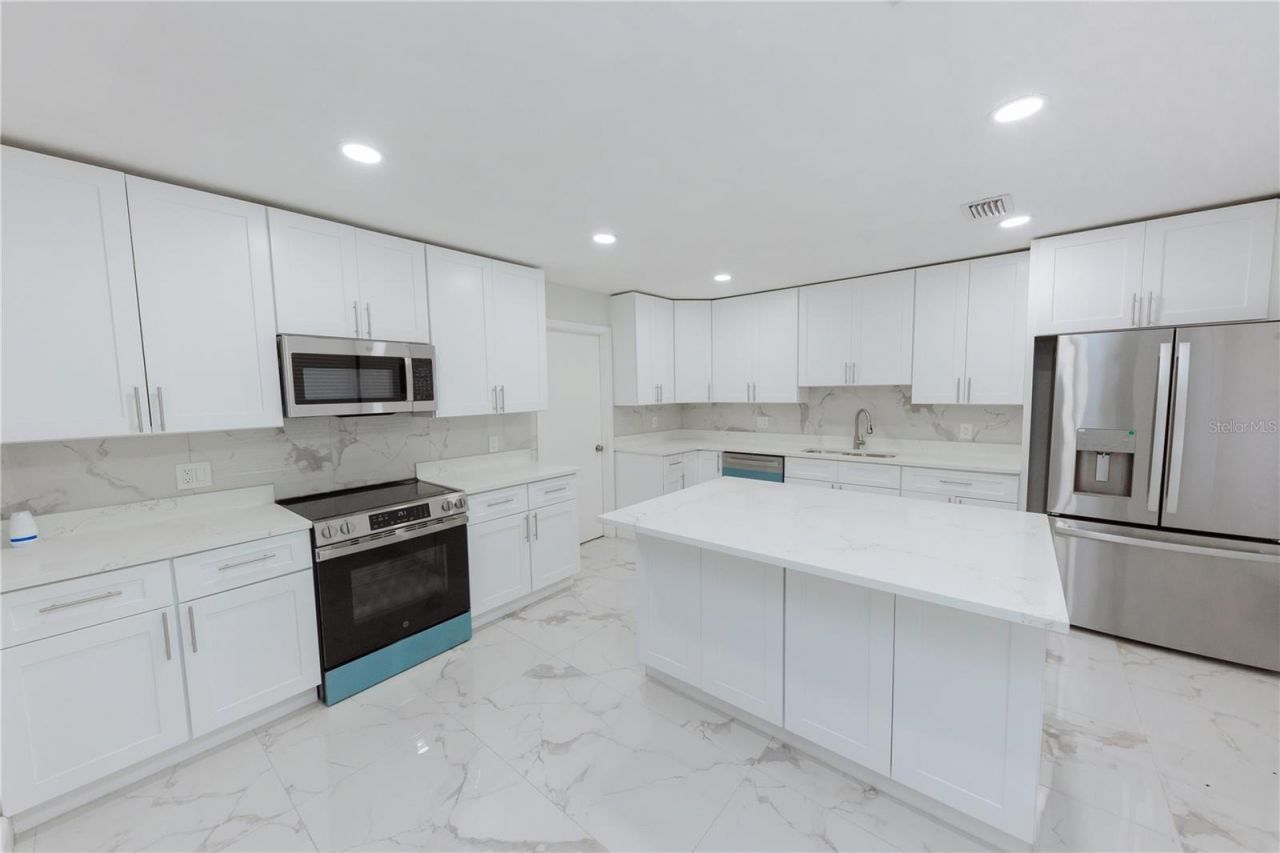 4946 Dr Martin Luther King Jr Street S, Saint Petersburg, FL 33705 Photo