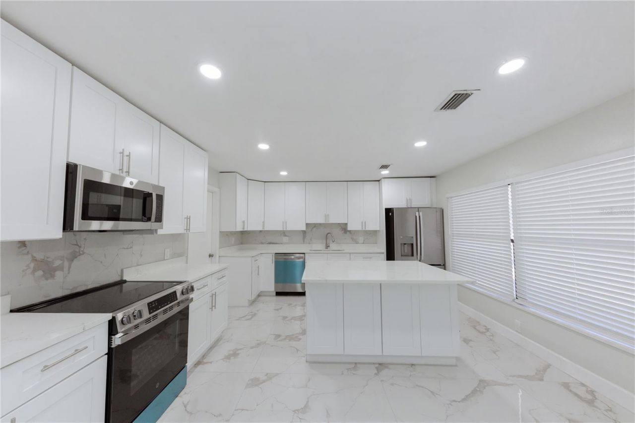 4946 Dr Martin Luther King Jr Street S, Saint Petersburg, FL 33705 Photo