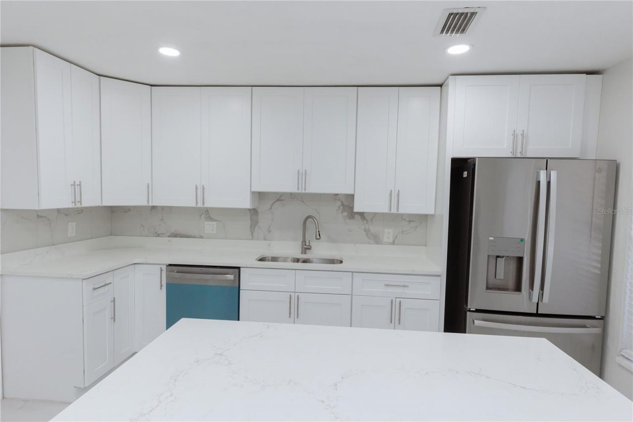 4946 Dr Martin Luther King Jr Street S, Saint Petersburg, FL 33705 Photo