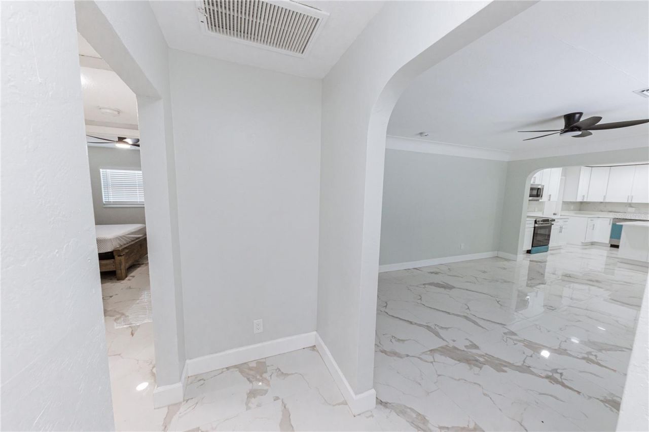 4946 Dr Martin Luther King Jr Street S, Saint Petersburg, FL 33705 Photo