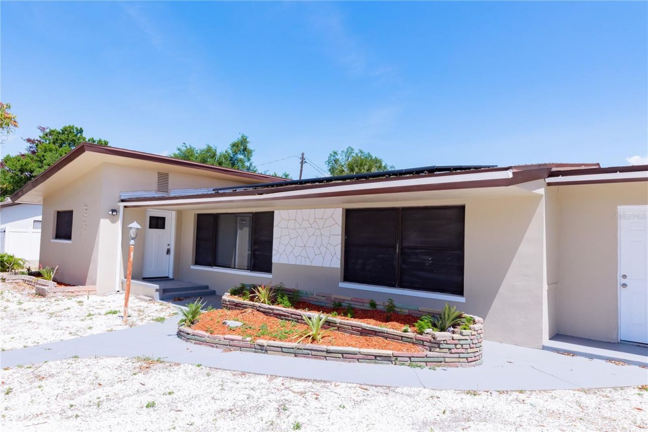 4946 Dr Martin Luther King Jr Street S, Saint Petersburg, FL 33705 Photo