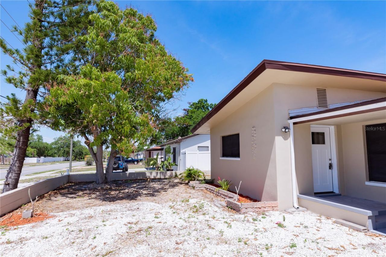 4946 Dr Martin Luther King Jr Street S, Saint Petersburg, FL 33705 Photo