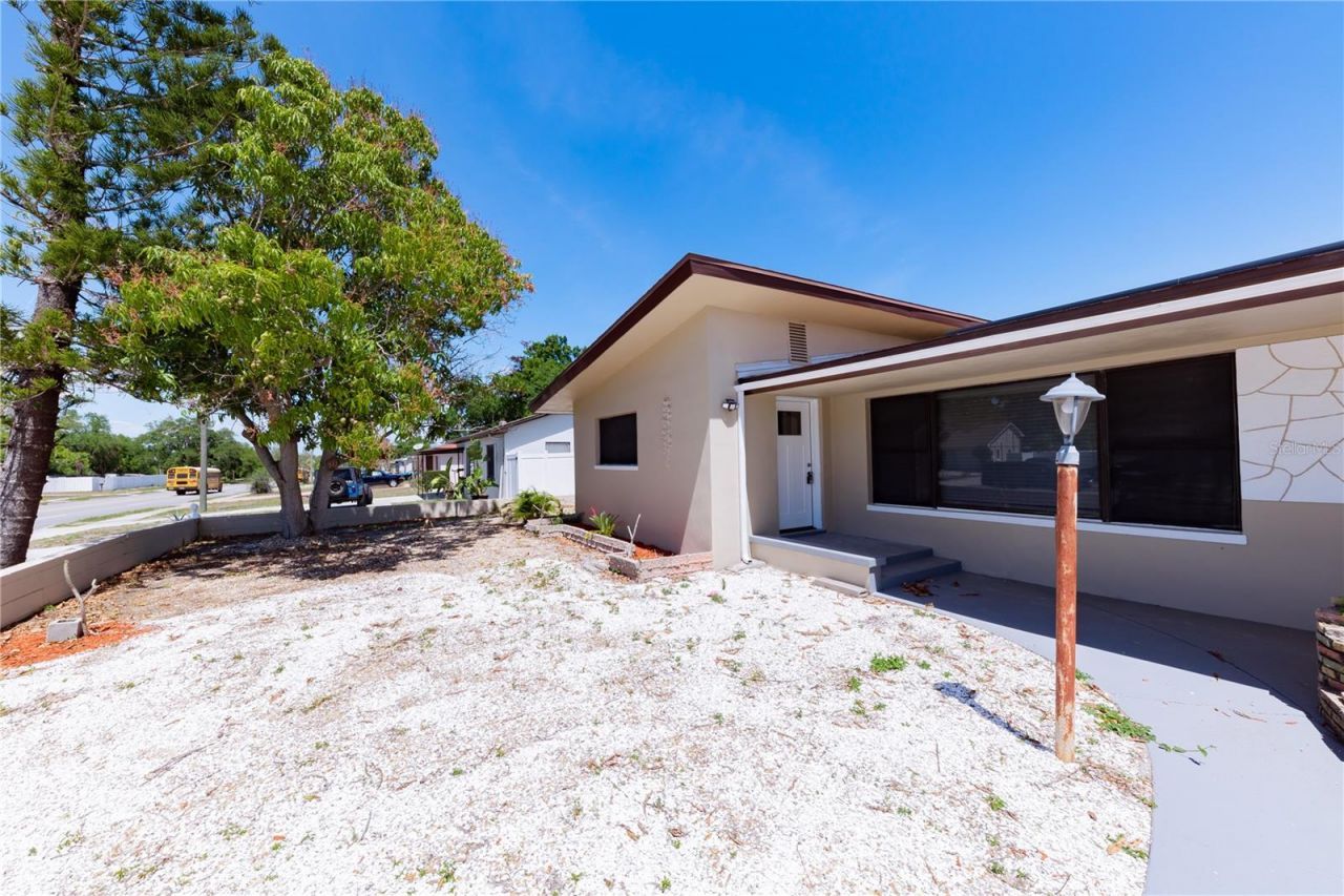 4946 Dr Martin Luther King Jr Street S, Saint Petersburg, FL 33705 Photo