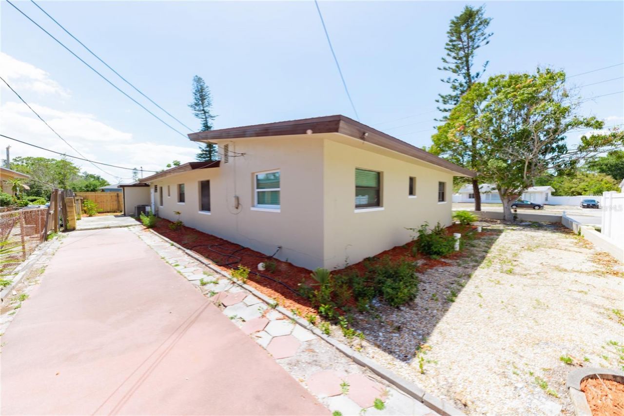 4946 Dr Martin Luther King Jr Street S, Saint Petersburg, FL 33705 Photo