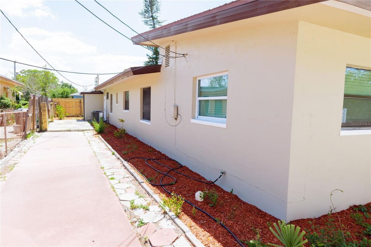 4946 Dr Martin Luther King Jr Street S, Saint Petersburg, FL 33705 Photo