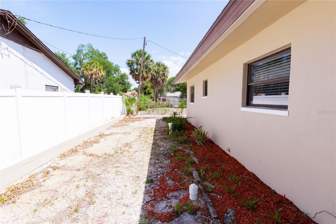 4946 Dr Martin Luther King Jr Street S, Saint Petersburg, FL 33705 Photo