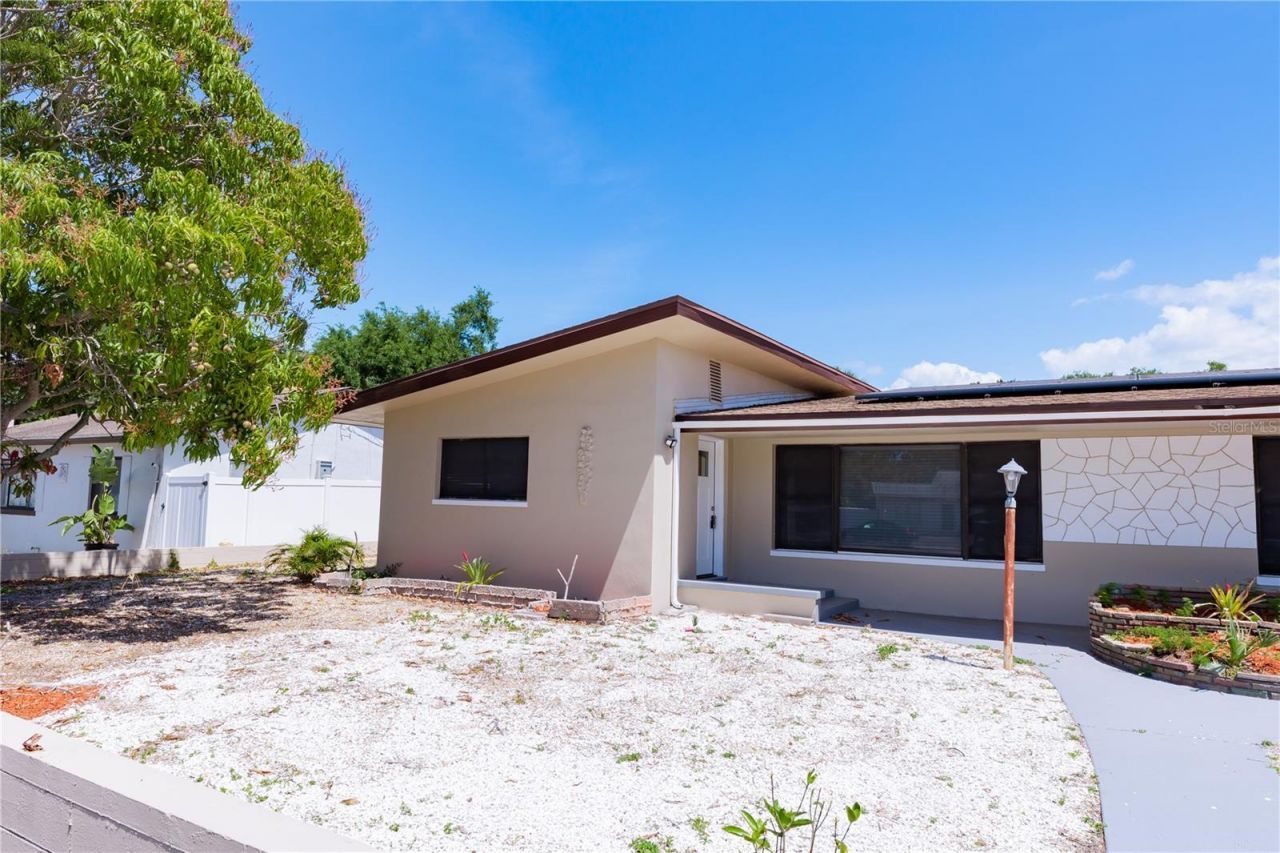 4946 Dr Martin Luther King Jr Street S, Saint Petersburg, FL 33705 Photo