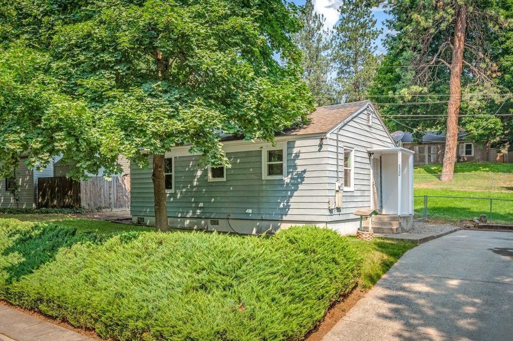 3320 W Woodland Blvd, Spokane, WA 99224 Main Photo