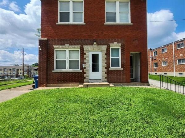8607 Jennings Station Road , Jennings, MO 63136