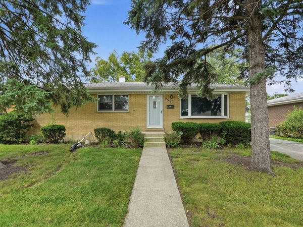 730 W Beach Drive , Addison, IL 60101